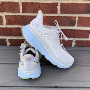 Hoka Clifton 9 Sneakers